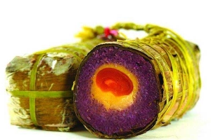 Tiệm Bánh Bánh Tét Lá Cẩm - Đặc Sản Cần Thơ