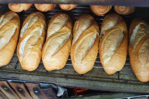 Tiệm Bánh Bon Bon - Bánh Mì