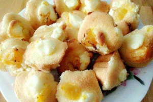 Tiệm Bánh Bông Lan Trứng Muối 2 Tây