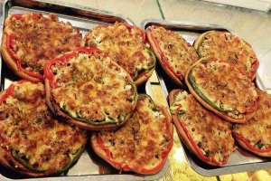 Tiệm Bánh Cẩm Vân Bakery - Lương Ngọc Quyến