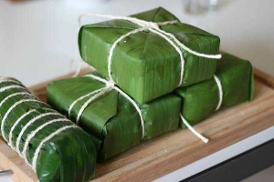Tiệm Bánh Chưng Gốc Nhật Lệ Bà Thêm