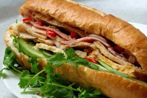 Tiệm Bánh Bánh Mì Kẹp Chả Bò Sáu Mập