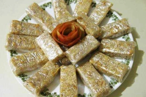 Tiệm Bánh Đại Lí Mè Xửng Thiên Hương 118 - Lê Duẩn