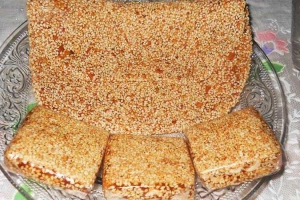 Tiệm Bánh Đại Lí Mè Xửng Thiên Hương 14 - Nguyễn Huệ