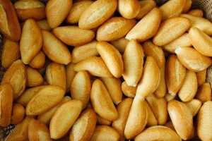 Tiệm Bánh Hoài Anh - Bánh Mì & Bánh Ngọt