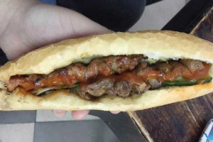 Tiệm Bánh Hoàng Tuấn - Bánh Mì & Xôi Mặn
