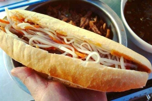 Tiệm Bánh Hướng Dương - Bánh Mì Chay
