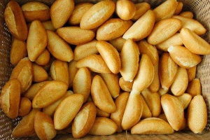 Tiệm Bánh Hương Lan - Bánh Mì