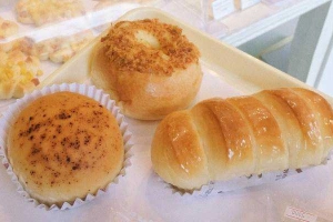 Tiệm Bánh Huy Đồi - Thế Giới Bánh Mì