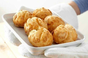 Tiệm Bánh Laetitia - Bánh Kem Phồng Nhật Bản