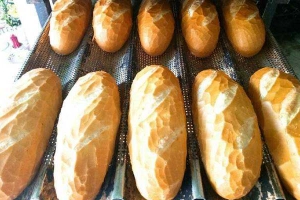 Tiệm Bánh Lò Bánh Mì - 181 An Bình