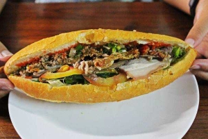 Tiệm Bánh Lò Bánh Mì Anh Tú