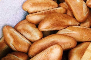 Tiệm Bánh Lò Bánh Mì Bình Đông