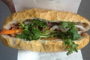 Tiệm Bánh Lò Bánh Mì Điện