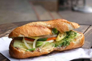 Tiệm Bánh Lò Bánh Mì Du Mục
