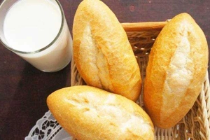 Tiệm Bánh Lò Bánh Mì Lực