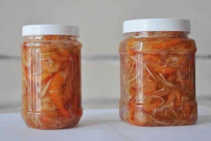 Tiệm Bánh Mè Xửng Tôm Chua Thiên Trúc