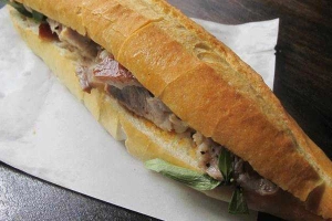 Tiệm Bánh Minh Trang - Bánh Mì Thịt & Bánh Mì Que
