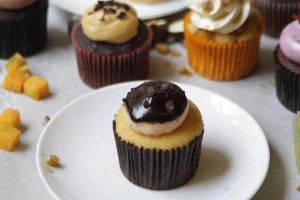 Tiệm Bánh Pacey Cupcakes - Đặng Dung
