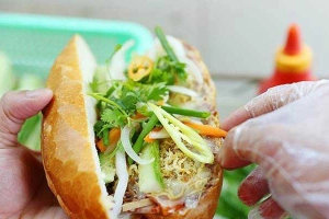 Tiệm Bánh Pháp Bakery - Bánh Mì Thịt