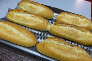 Tiệm Bánh Phương Nam - Bánh Ngọt & Bánh Mì