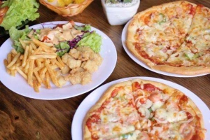 Tiệm Bánh Queen's Bakery & Cafe