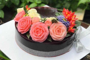 Tiệm Bánh Thảo Nguyên Đỏ Bakery