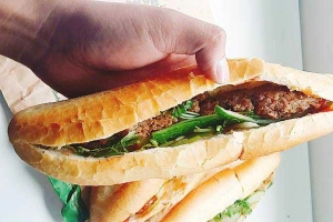 Tiệm Bánh Tuấn - Lò Bánh Mì