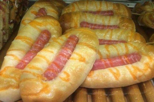 Tiệm Bánh Tùng Phát Bakery