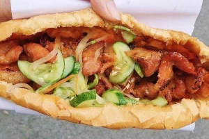 Tiệm Bánh Út Quỳnh - Bánh Mì Sài Gòn
