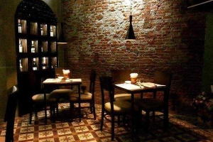 Tierra Wine Bar - Xóm Hạ Hồi