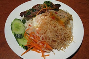 Quán Ăn Tình Đồng Chí - Cơm & Phở