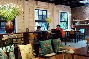 Tổ Chim Xanh - Bluebirds'Nest Book Cafe