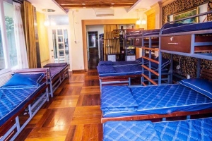 Top Villa Hostel