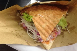 Quán Ăn Tràng Thi Restaurant - Bánh Mì Kẹp Thịt