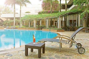 Tropicana Pool Bar & Eatery - Lotte Legend Saigon Hotel