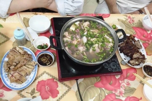 Quán Ăn Trung Hiếu - Lẩu & Các Món Nhậu