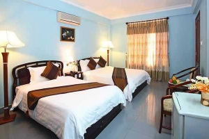 Trường Giang Hotel - Đội Cung