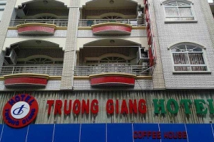 Trường Giang Hotel - Triệu Quang Phục
