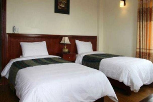 Tulip Hotel - Vũ Ngọc Phan