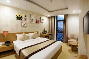 Tùng Linh Hotel