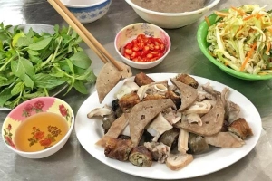 Quán Ăn Tùng Quán - Lòng Lợn Ngon