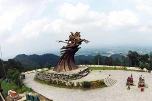 Tượng Đài Thánh Gióng