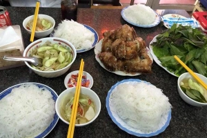 Quán Ăn Tường Nga - Bún Chả & Cháo Lòng