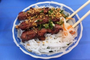 Quán Ăn Tùy Duyên - Bún Thịt Nướng & Cà Ri Gà