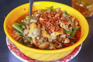 Quán Ăn Tuyết Lan - Mì Ốc Hến & Các Món Huế