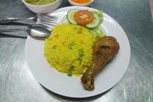Quán Ăn Tuyết & Tuyết - Cơm Tấm, Cơm Gà Xối Mỡ & Bún Thịt Nướng
