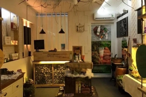 Unisex Mini Showroom
