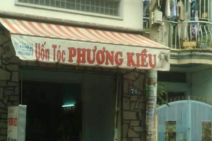 Uốn Tóc Phương Kiều - Lê Thị Bạch Cát