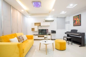 Urban House Saigon Homestay